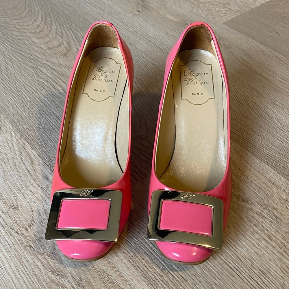 Roger Vivier Pink Patent Leather Buckle Pumps Kitten Heel Designer Heels - Picture 3 of 14